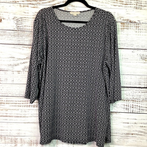 WOMAN WITHIN PLUS SIZE 18 20 TOP BLACK WHITE BLOUSE GUC - Picture 2 of 12